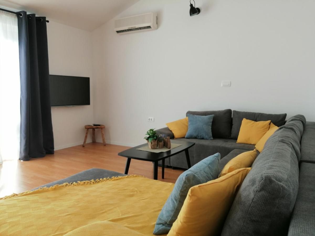 Apartment Near The Sea-Self Check-In Подстрана Екстериор снимка