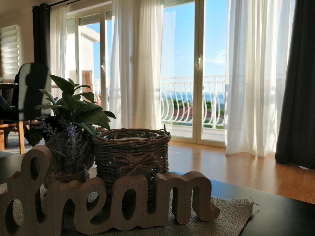 Apartment Near The Sea-Self Check-In Подстрана Екстериор снимка