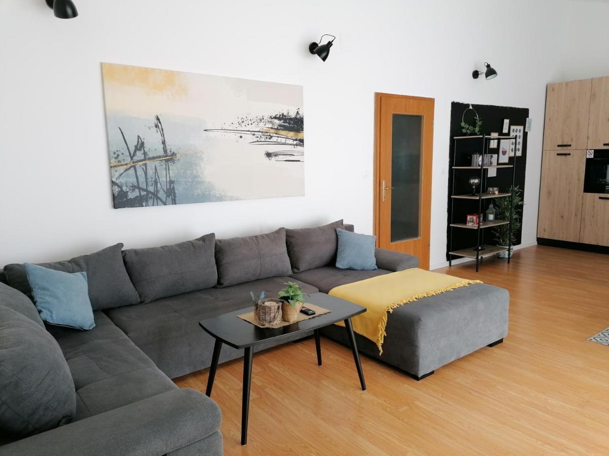 Apartment Near The Sea-Self Check-In Подстрана Екстериор снимка